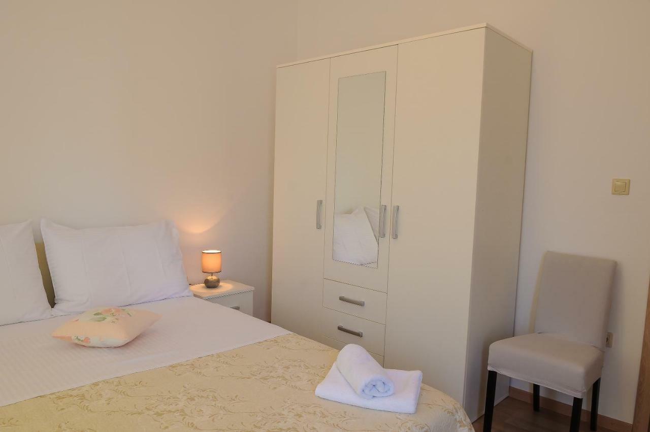 Apartment Neva no.1 Split Exterior foto