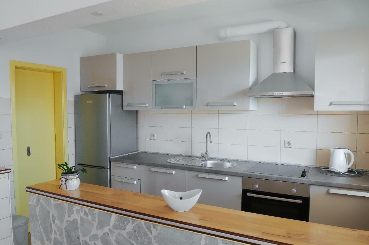 Apartment Neva no.1 Split Exterior foto