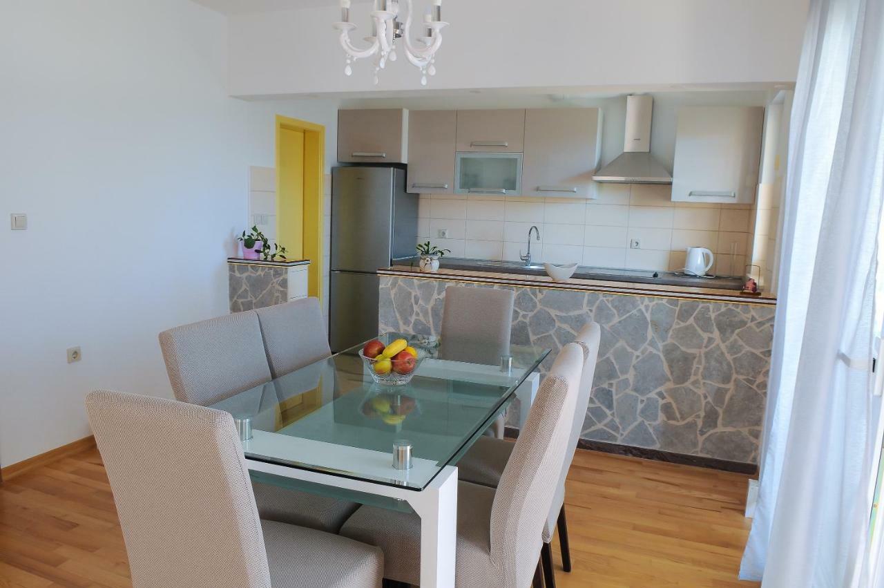 Apartment Neva no.1 Split Exterior foto