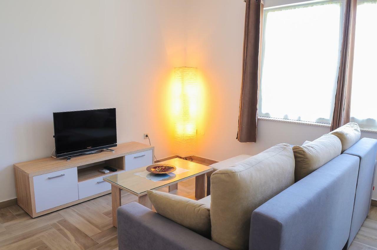 Apartment Neva no.1 Split Exterior foto