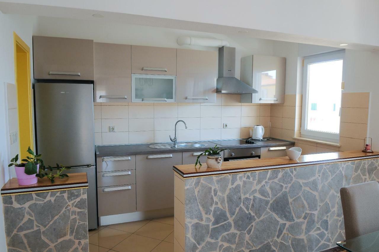 Apartment Neva no.1 Split Exterior foto